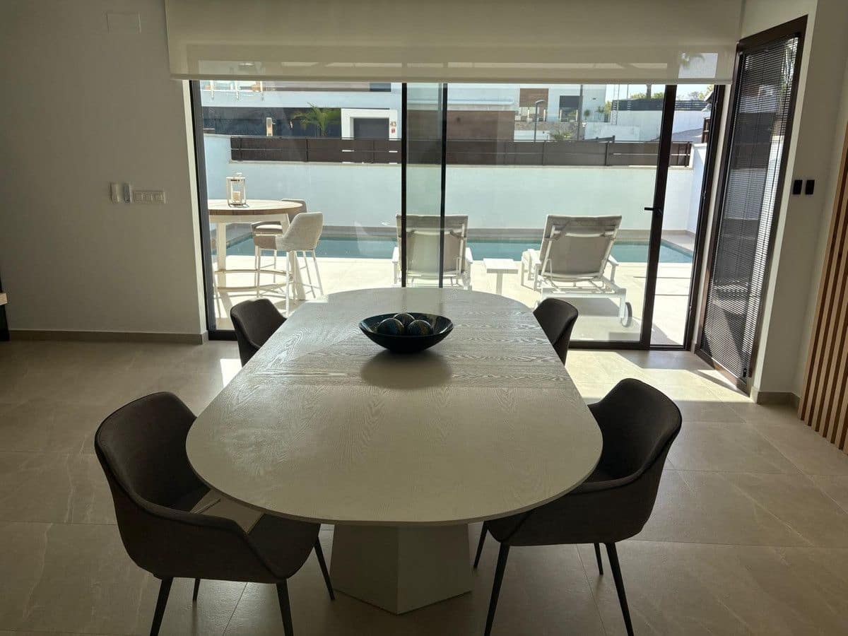 3 soverom Villa til salgs i Algorfa - € 460 000 (Ref: 10028630)
