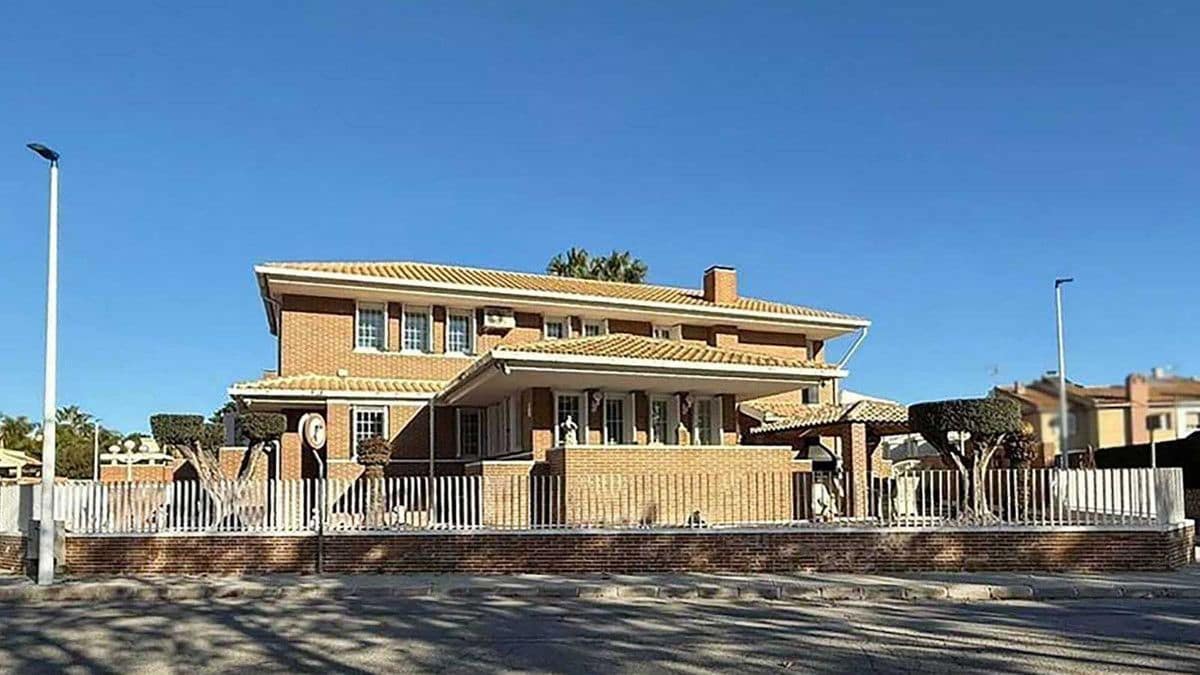 4 bedroom Villa for sale in Santiago de la Ribera with pool - € 999,900 (Ref: 10028632)