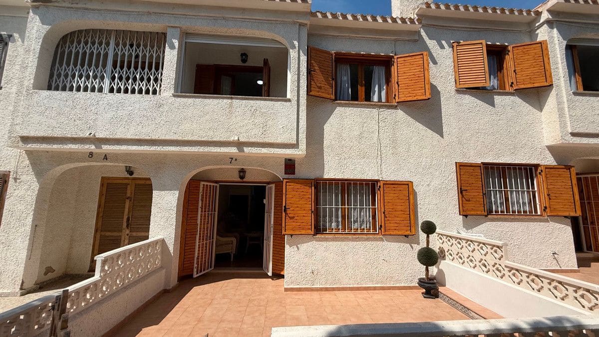 2 sovrum Lägenhet till salu i La Zenia - 249 000 € (Ref: 10028635)