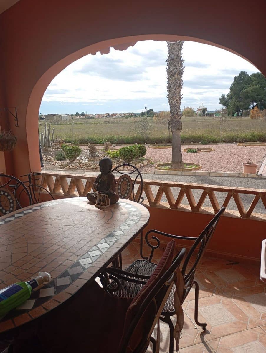 5 quarto Moradia para venda em Daya Nueva com piscina - 550 000 € (Ref: 10028640)