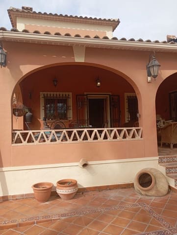 5 bedroom Villa for sale in Daya Nueva with pool - € 550,000 (Ref: 10028640)