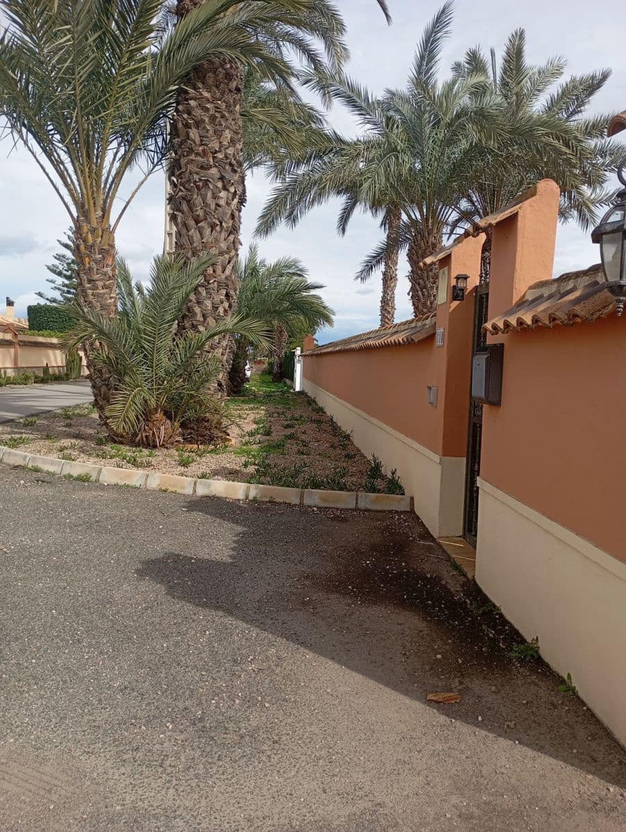 5 quarto Moradia para venda em Daya Nueva com piscina - 550 000 € (Ref: 10028640)
