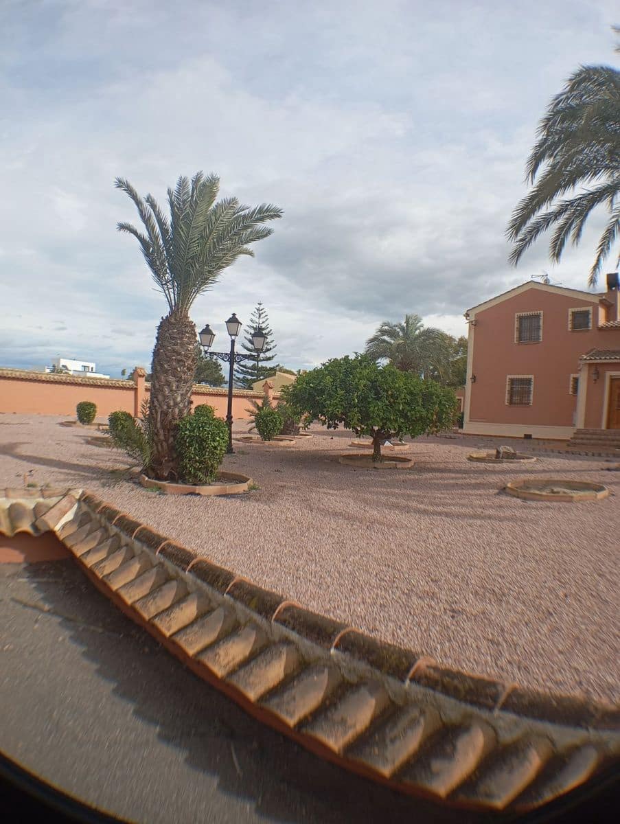 5 quarto Moradia para venda em Daya Nueva com piscina - 550 000 € (Ref: 10028640)
