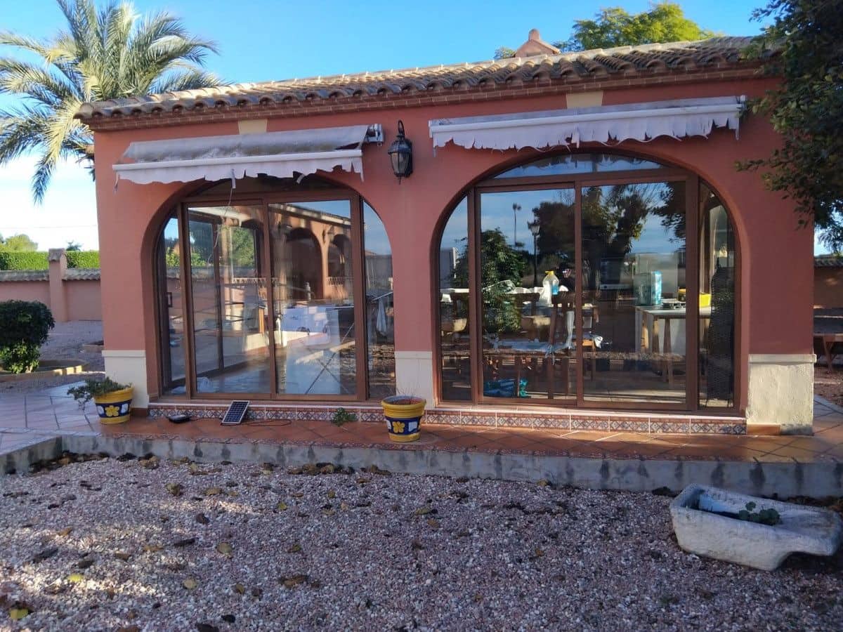 5 quarto Moradia para venda em Daya Nueva com piscina - 550 000 € (Ref: 10028640)