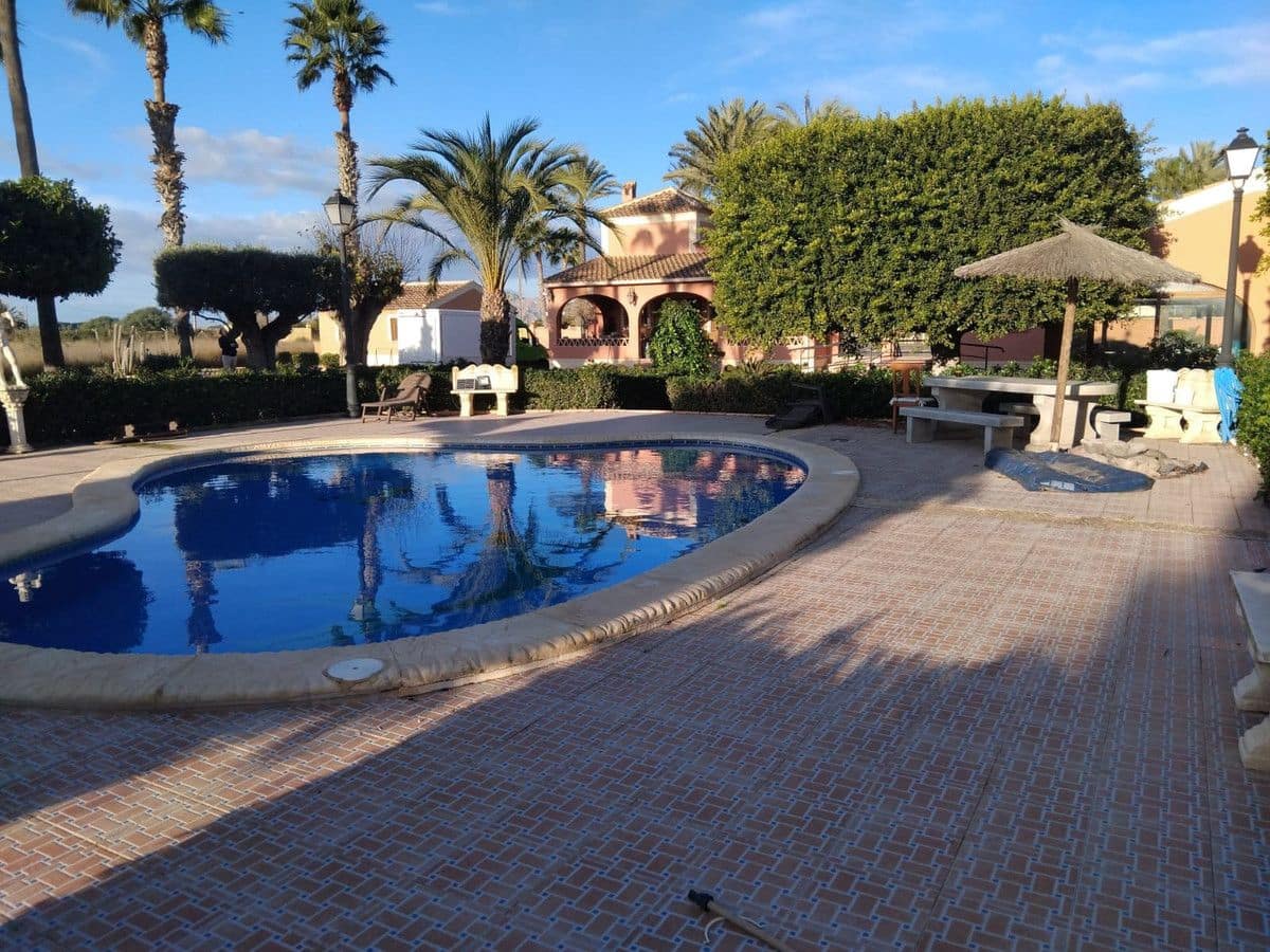 5 quarto Moradia para venda em Daya Nueva com piscina - 550 000 € (Ref: 10028640)