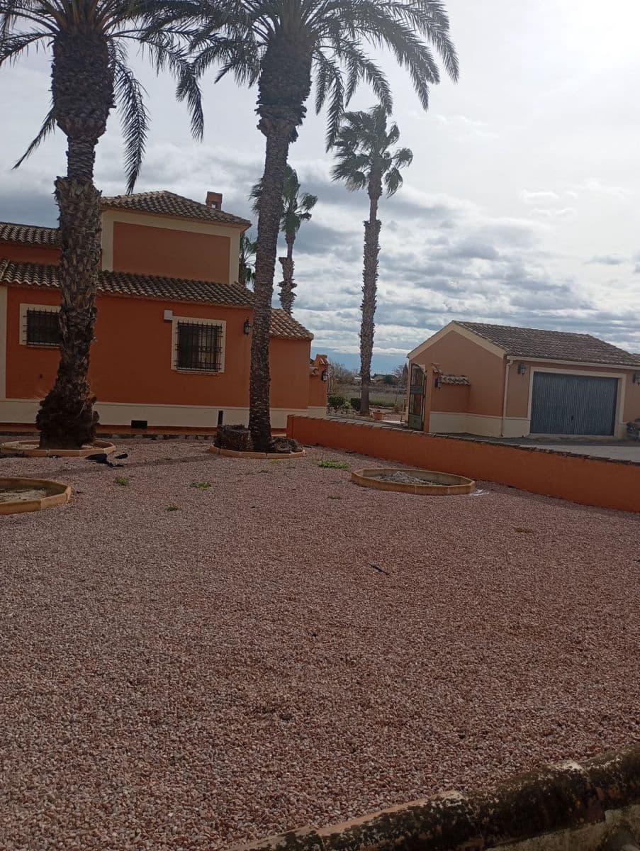 5 quarto Moradia para venda em Daya Nueva com piscina - 550 000 € (Ref: 10028640)