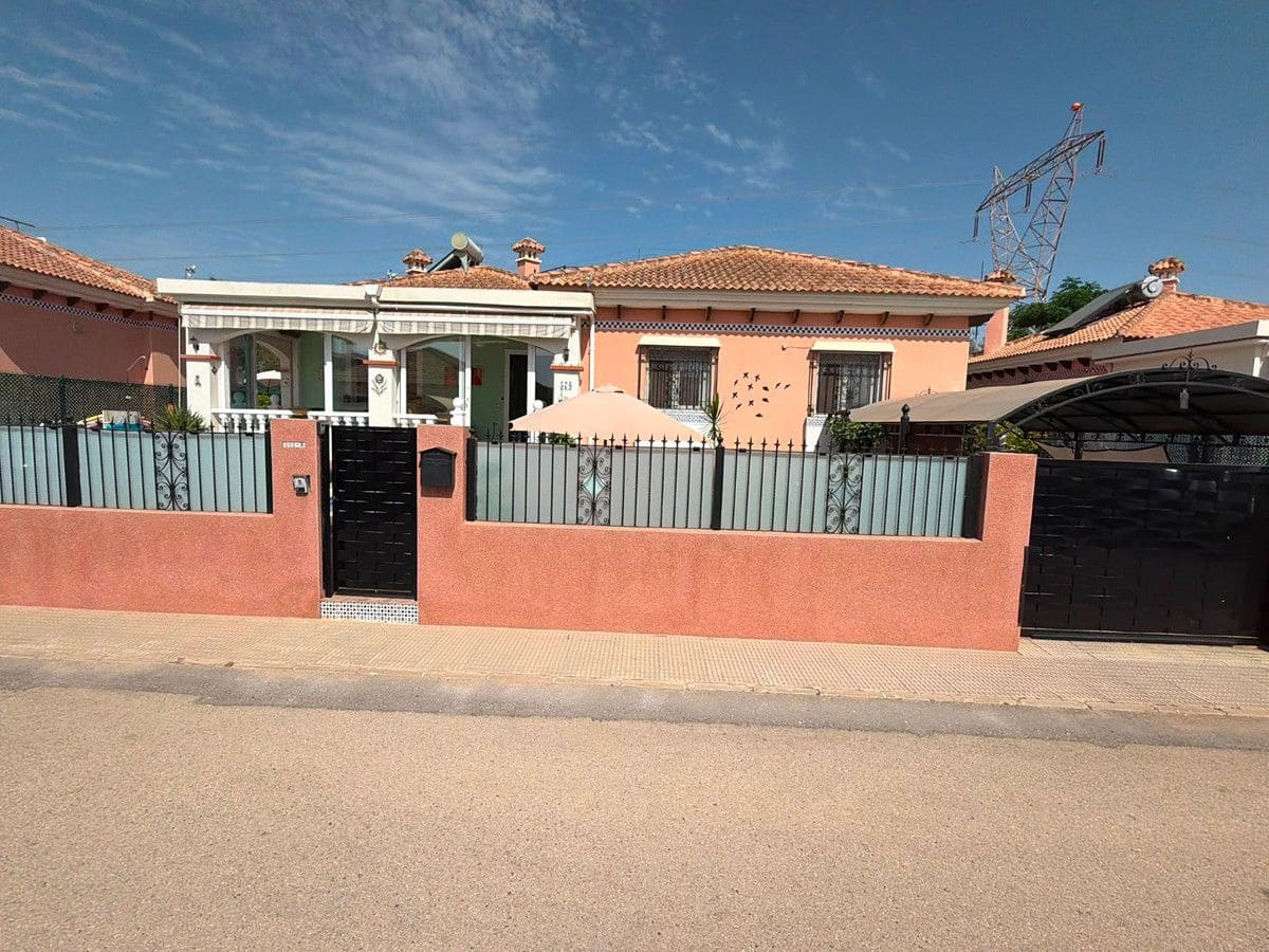 3 bedroom Villa for sale in Los Montesinos with pool - € 315,000 (Ref: 10028643)