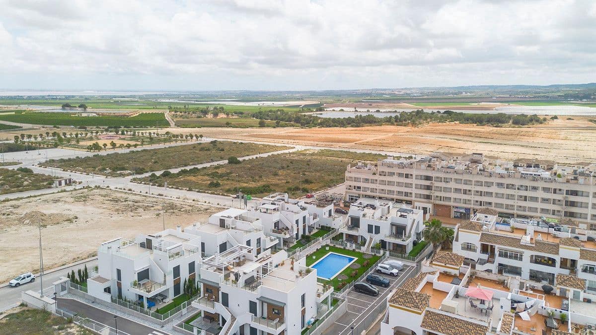 2 soveværelse Lejlighed til salg i Orihuela med swimmingpool - € 274.900 (Ref: 10028644)