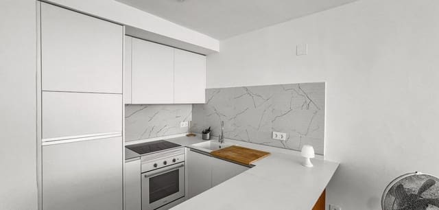 Apartamento de 1 habitación en Punta Prima, Orihuela en venta - 215.000 € (Ref: 10028647)