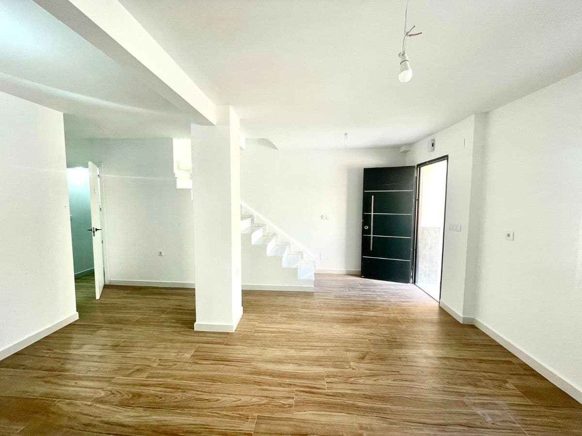 3 makuuhuone Omakotitalo myytävänä paikassa Daya Vieja - 165 900 € (Ref: 10028648)