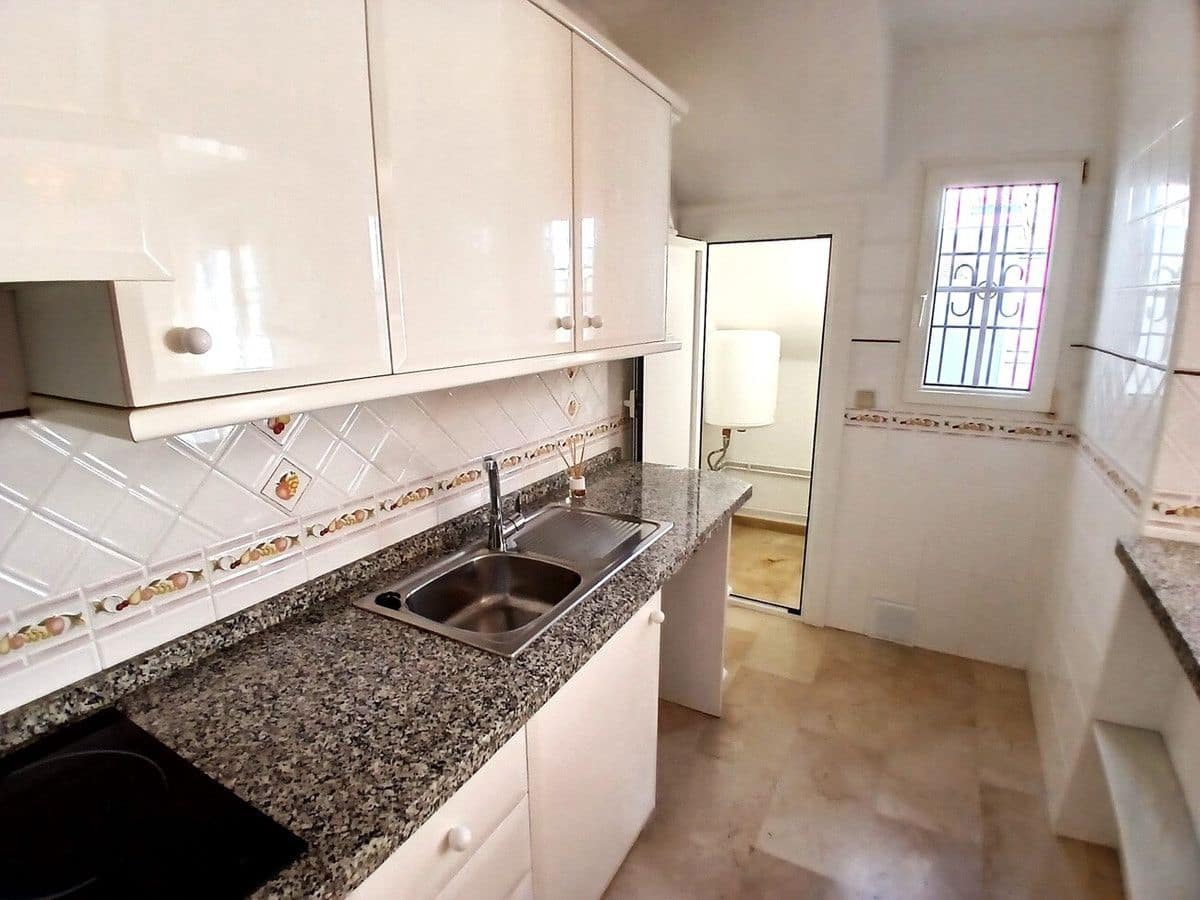 2 sypialnia Willa na sprzedaż w Orihuela Costa z basenem - 215 000 € (Ref: 10028651)