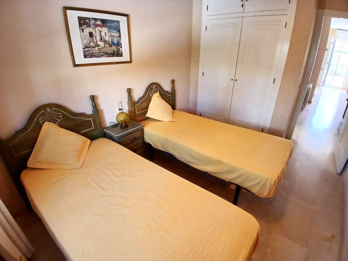 2 sypialnia Willa na sprzedaż w Orihuela Costa z basenem - 215 000 € (Ref: 10028651)