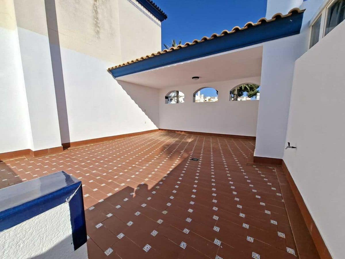 2 sypialnia Willa na sprzedaż w Orihuela Costa z basenem - 215 000 € (Ref: 10028651)