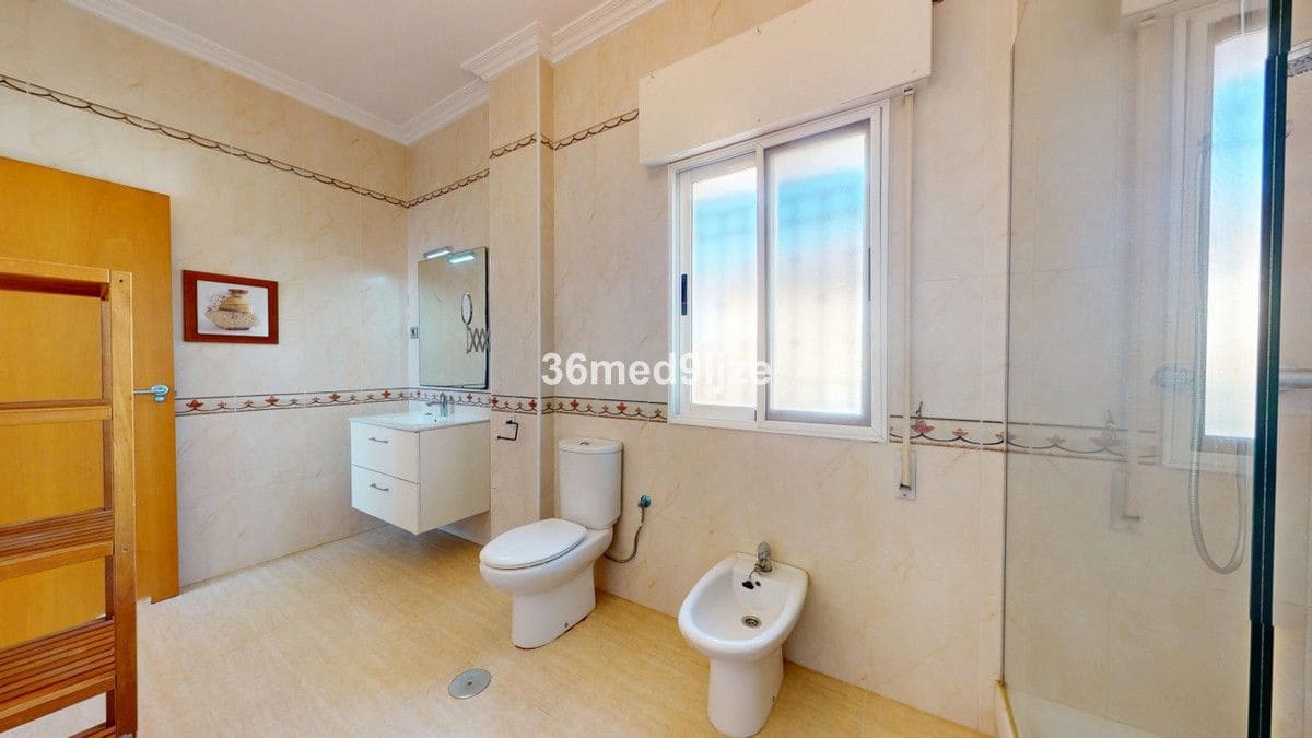 4 sovrum Villa till salu i Los Alcazares - 350 000 € (Ref: 10028654)