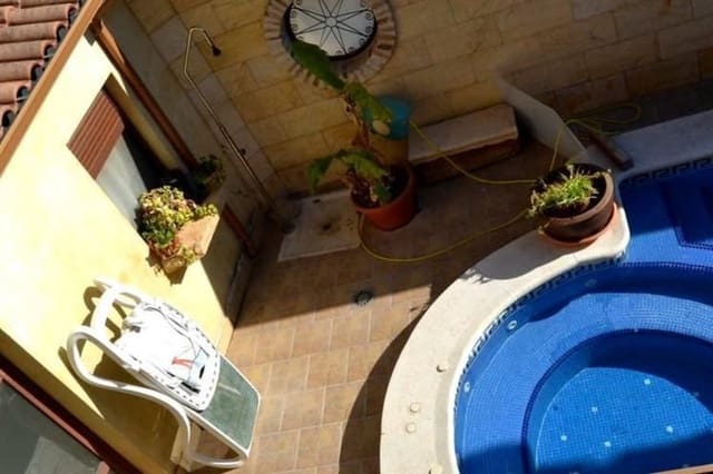 4 bedroom Villa for sale in San Miguel de Salinas - € 600,000 (Ref: 10028667)