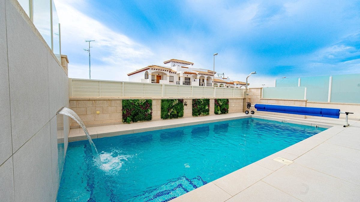 4 quarto Moradia para venda em Orihuela Costa - 650 000 € (Ref: 10028671)