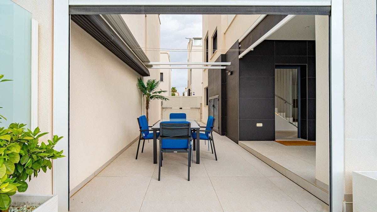4 quarto Moradia para venda em Orihuela Costa - 650 000 € (Ref: 10028671)