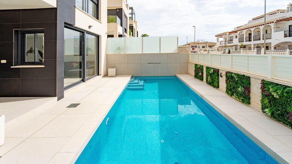 4 quarto Moradia para venda em Orihuela Costa - 650 000 € (Ref: 10028671)