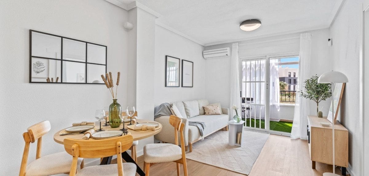 2 quarto Apartamento para venda em Daya Nueva com piscina - 194 800 € (Ref: 10028674)