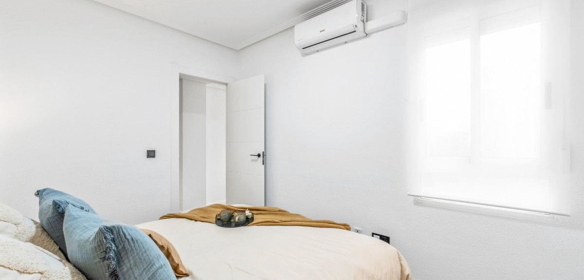 2 quarto Apartamento para venda em Daya Nueva com piscina - 194 800 € (Ref: 10028674)
