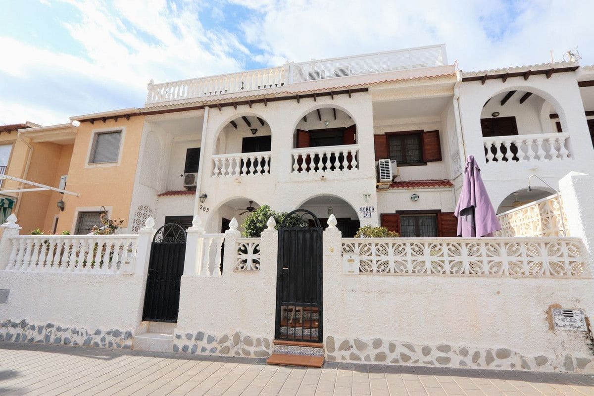 3 makuuhuone Omakotitalo myytävänä paikassa Pilar de la Horadada - 269 000 € (Ref: 10028695)
