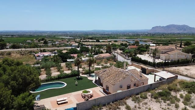 3 slaapkamer Finca/Landhuis te koop in Albatera met zwembad - € 349.000 (Ref: 10028696)