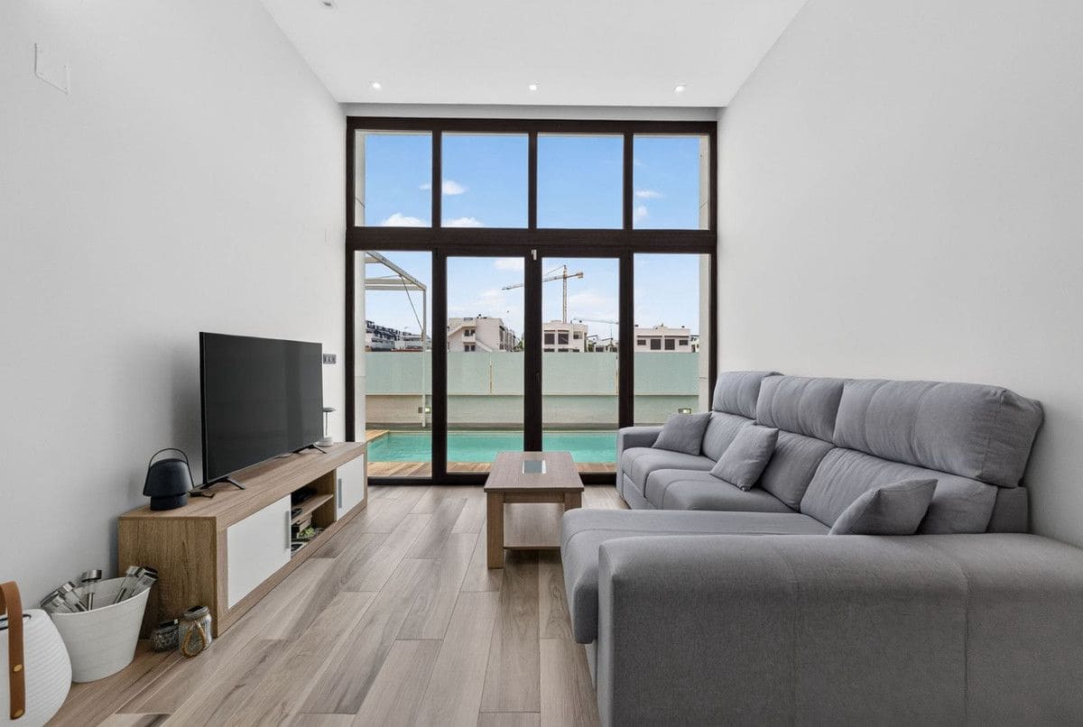 4 soverom Villa til salgs i Los Balcones med svømmebasseng - € 515 000 (Ref: 10028707)
