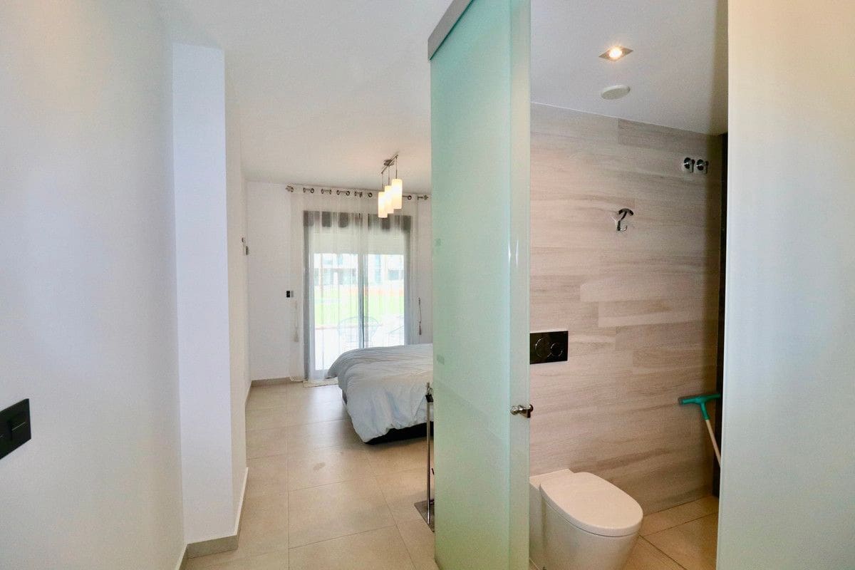 3 soveværelse Lejlighed til salg i Guardamar del Segura med swimmingpool - € 269.500 (Ref: 10028711)
