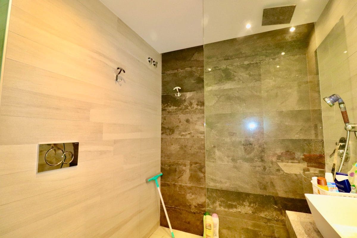 3 soveværelse Lejlighed til salg i Guardamar del Segura med swimmingpool - € 269.500 (Ref: 10028711)