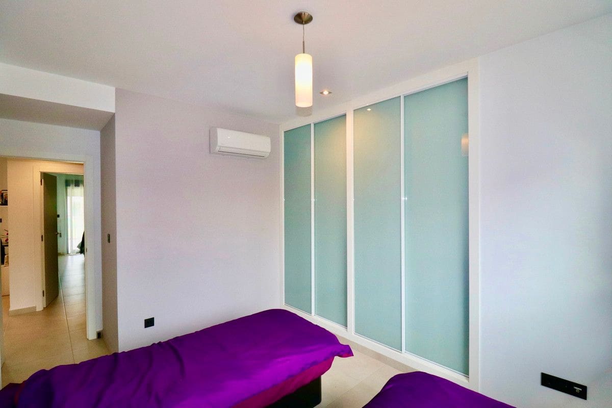 3 soveværelse Lejlighed til salg i Guardamar del Segura med swimmingpool - € 269.500 (Ref: 10028711)
