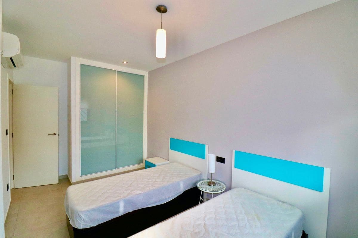 3 soveværelse Lejlighed til salg i Guardamar del Segura med swimmingpool - € 269.500 (Ref: 10028711)