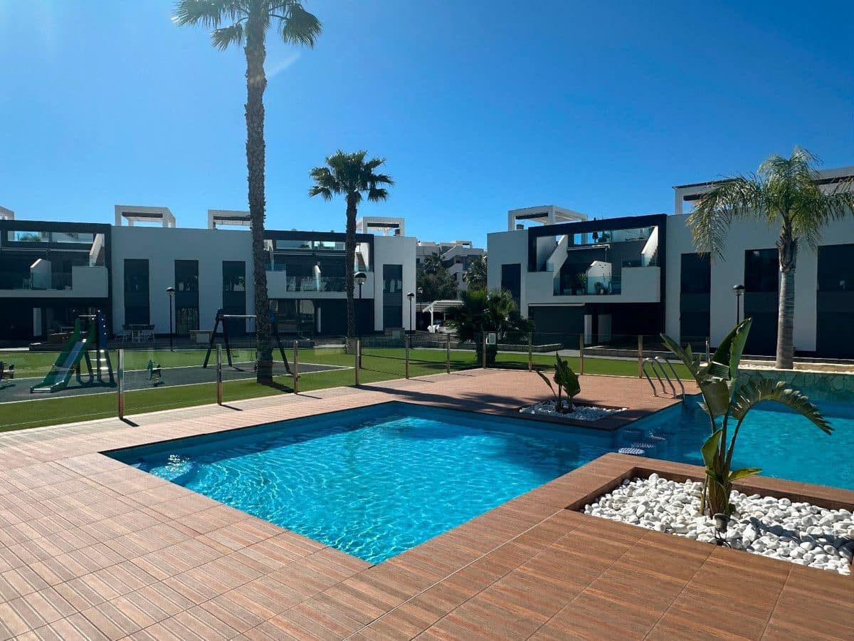 3 soveværelse Lejlighed til salg i Guardamar del Segura med swimmingpool - € 269.500 (Ref: 10028711)