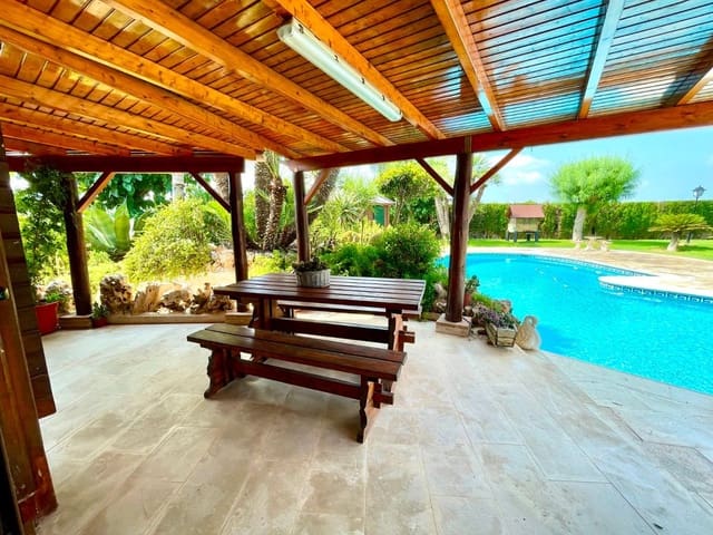 4 Zimmer Villa zu verkaufen in La Marina, Elche / Elx mit Pool - 476.000 € (Ref: 10028714)
