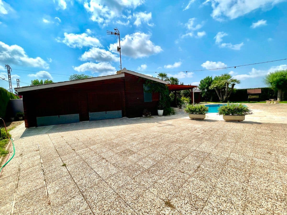 4 Zimmer Villa zu verkaufen in La Marina mit Pool - 476.000 € (Ref: 10028714)