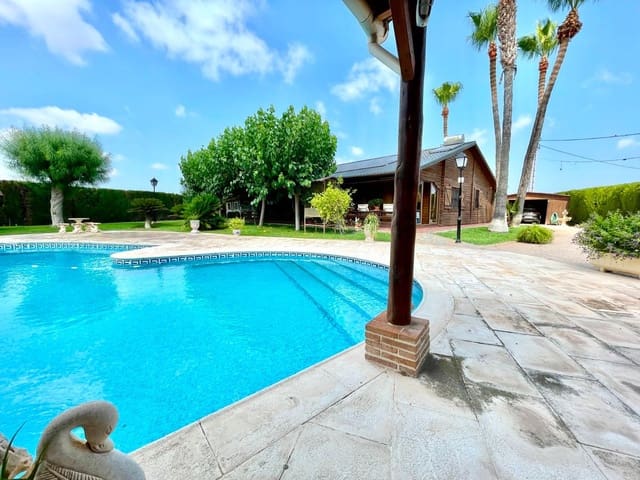 4 Zimmer Villa zu verkaufen in La Marina, Elche / Elx mit Pool - 476.000 € (Ref: 10028714)