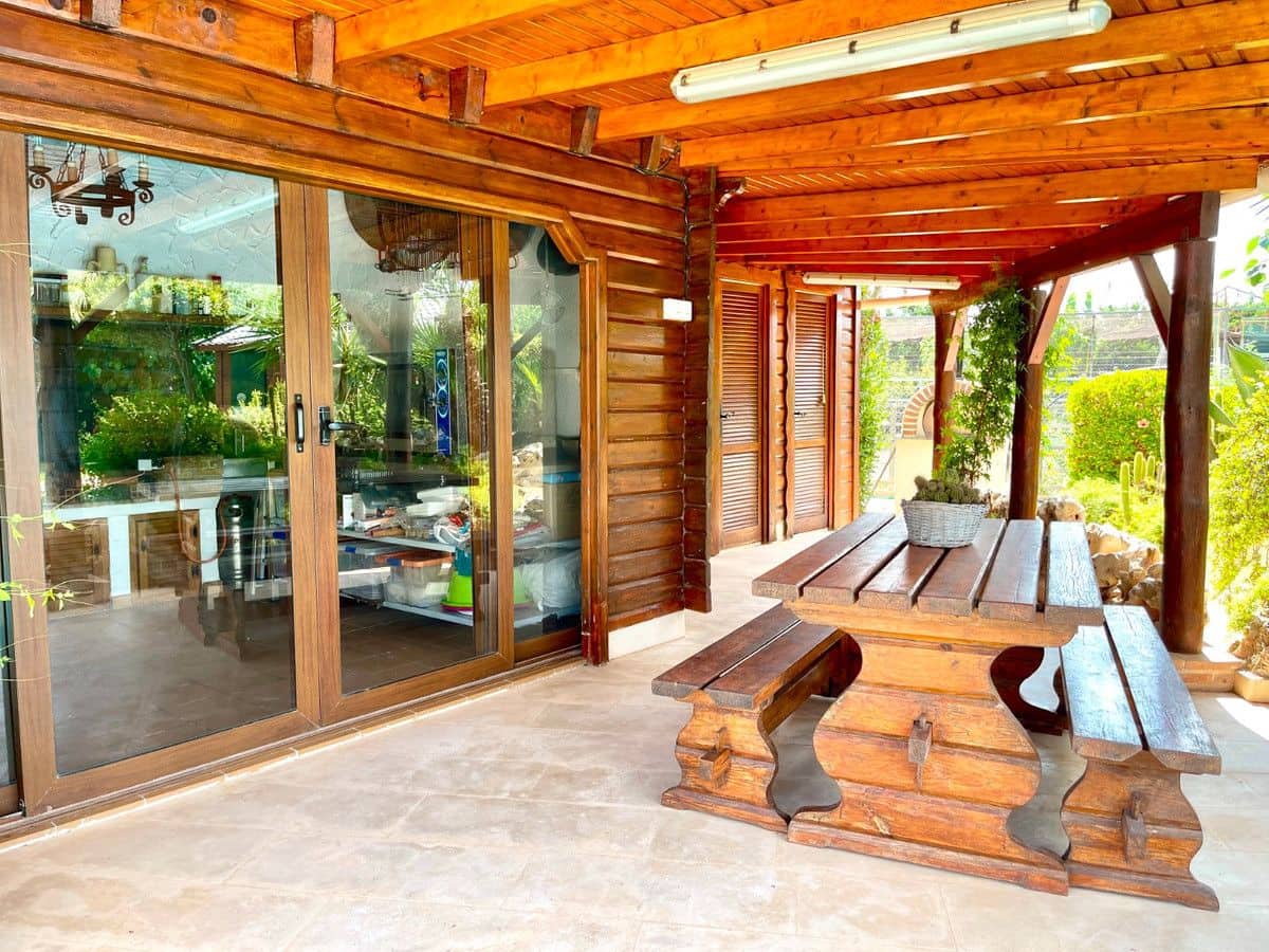 4 Zimmer Villa zu verkaufen in La Marina mit Pool - 476.000 € (Ref: 10028714)