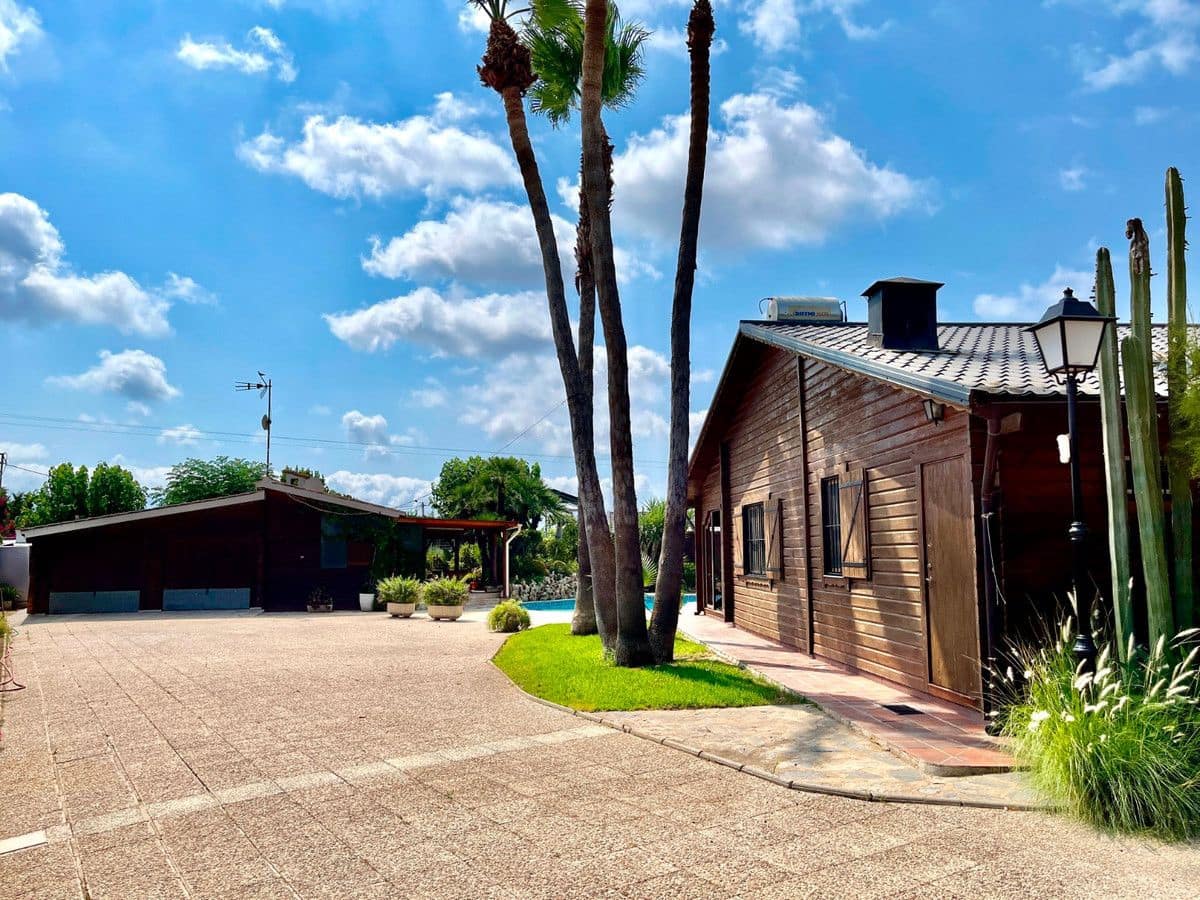 4 Zimmer Villa zu verkaufen in La Marina mit Pool - 476.000 € (Ref: 10028714)