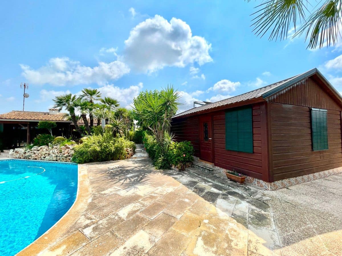 4 Zimmer Villa zu verkaufen in La Marina mit Pool - 476.000 € (Ref: 10028714)