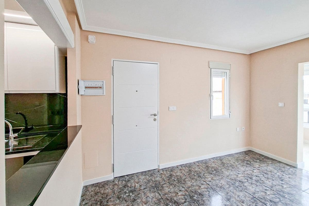 2 sovrum Villa till salu i Torrevieja med pool - 169 000 € (Ref: 10028716)
