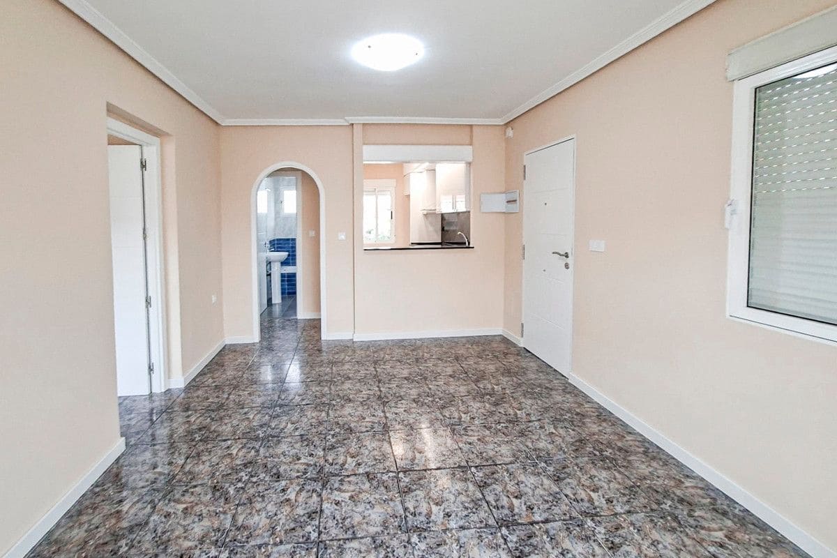 2 sovrum Villa till salu i Torrevieja med pool - 169 000 € (Ref: 10028716)