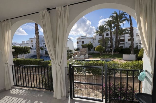 3 soveværelse Rækkehus til salg i Rojales med swimmingpool - € 215.000 (Ref: 10028723)