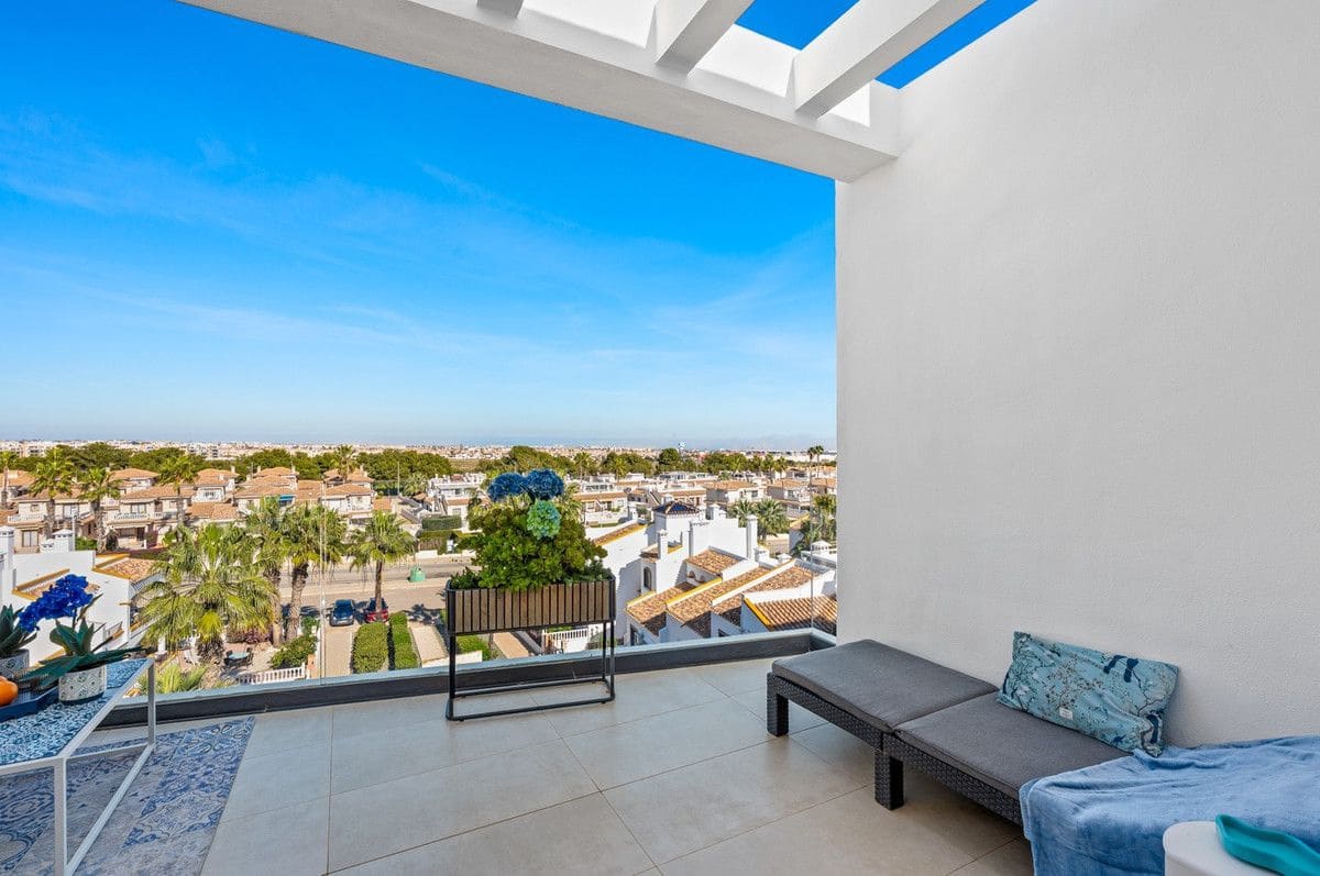 3 soveværelse Lejlighed til salg i Orihuela Costa med swimmingpool - € 639.000 (Ref: 10028725)