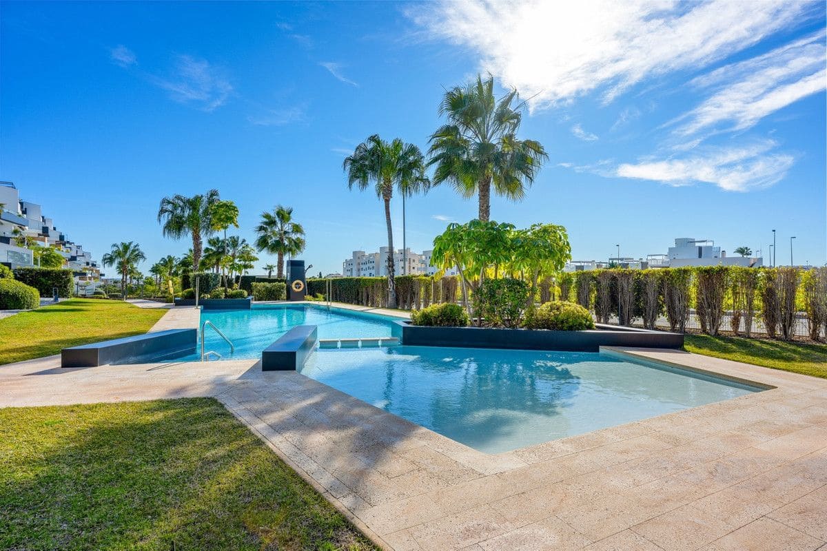 3 soveværelse Lejlighed til salg i Orihuela Costa med swimmingpool - € 639.000 (Ref: 10028725)