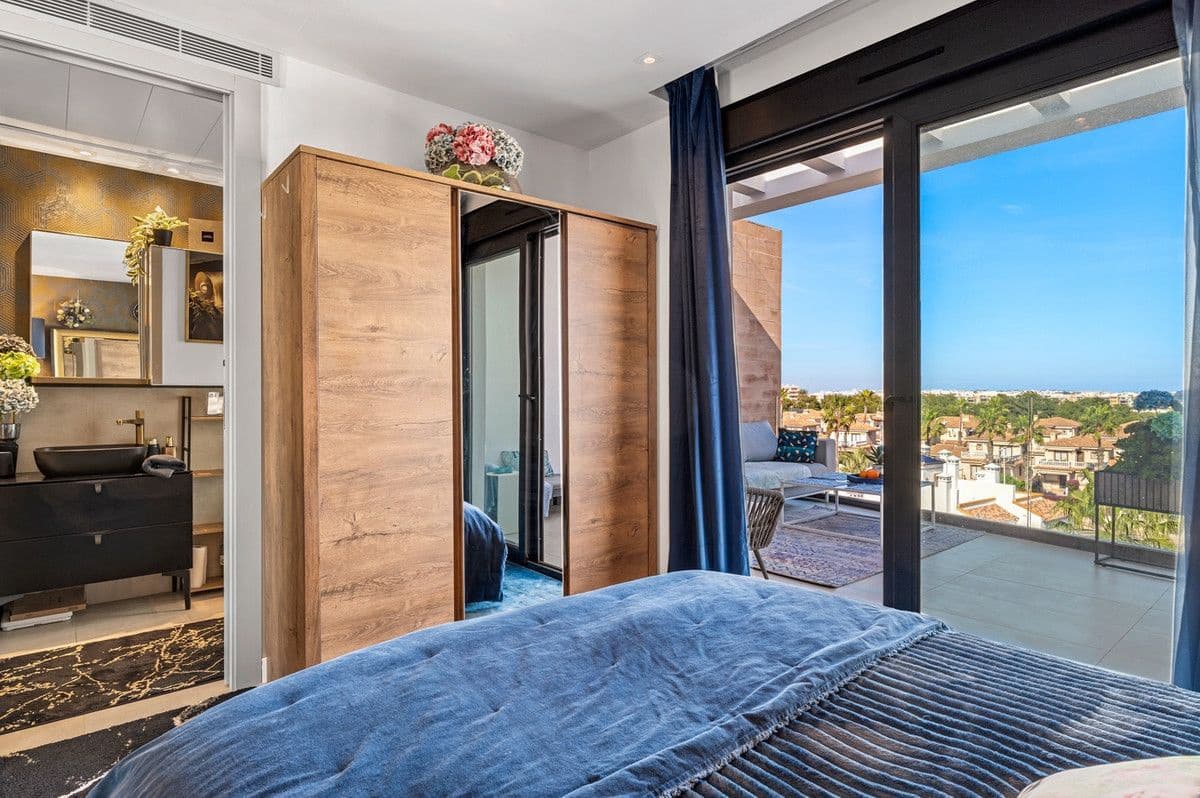3 soveværelse Lejlighed til salg i Orihuela Costa med swimmingpool - € 639.000 (Ref: 10028725)