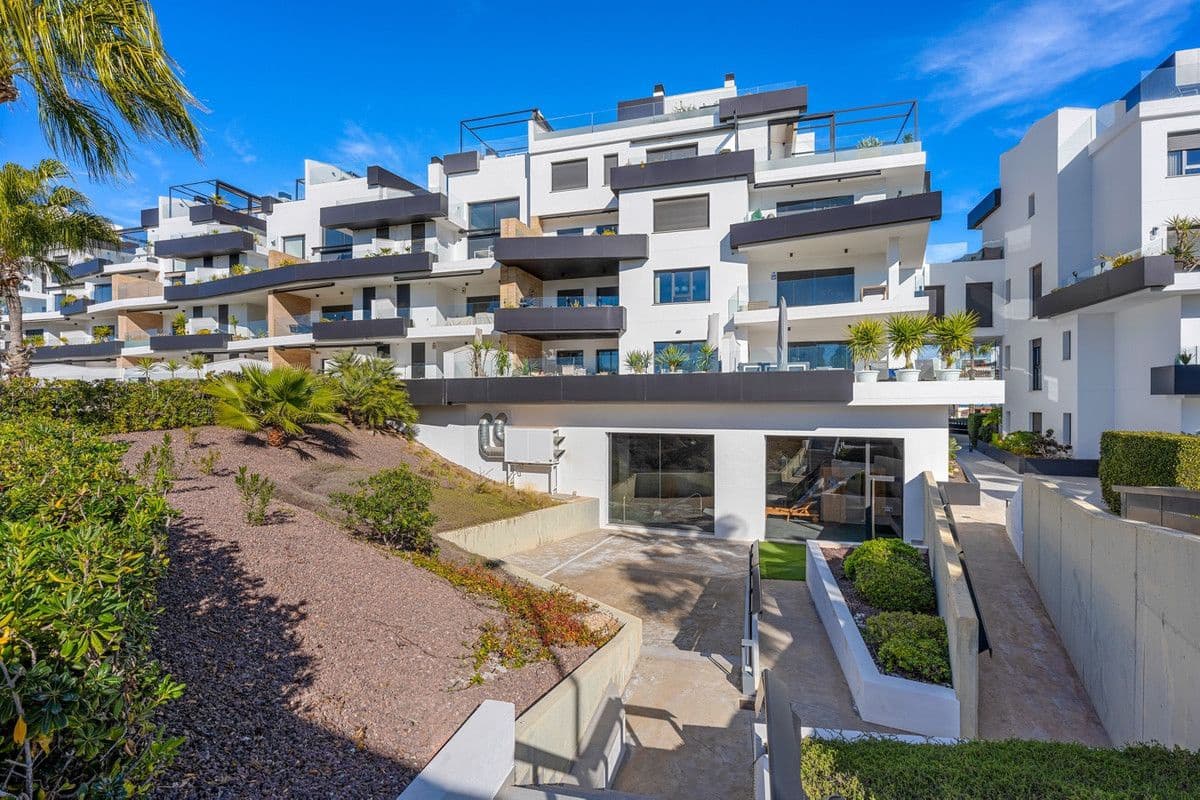 3 soveværelse Lejlighed til salg i Orihuela Costa med swimmingpool - € 639.000 (Ref: 10028725)