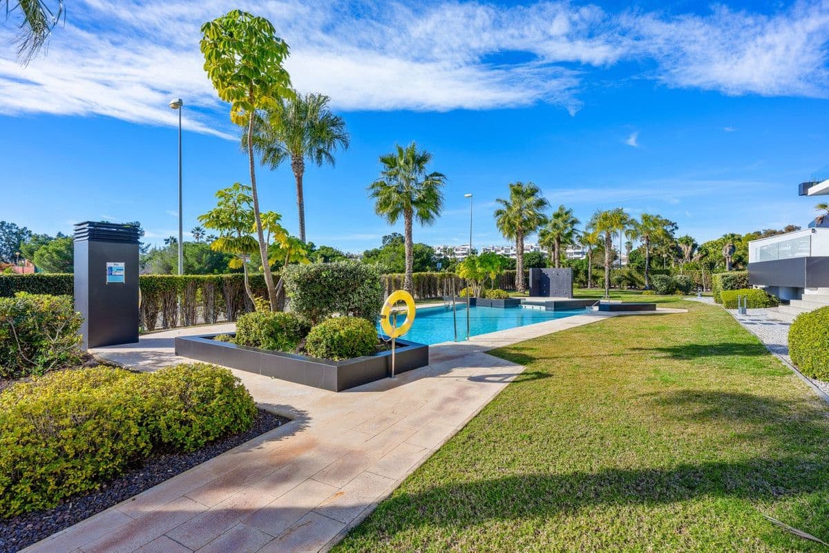 3 soveværelse Lejlighed til salg i Orihuela Costa med swimmingpool - € 639.000 (Ref: 10028725)