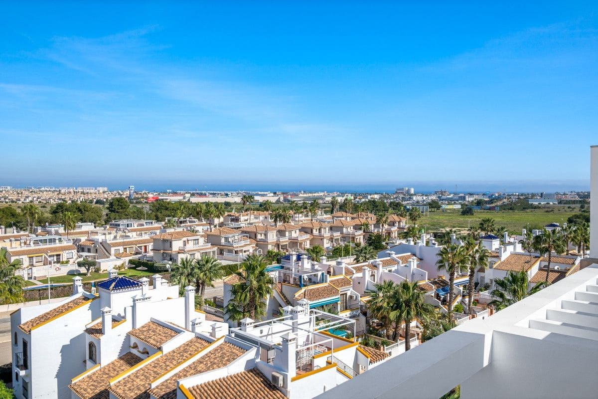 3 soveværelse Lejlighed til salg i Orihuela Costa med swimmingpool - € 639.000 (Ref: 10028725)