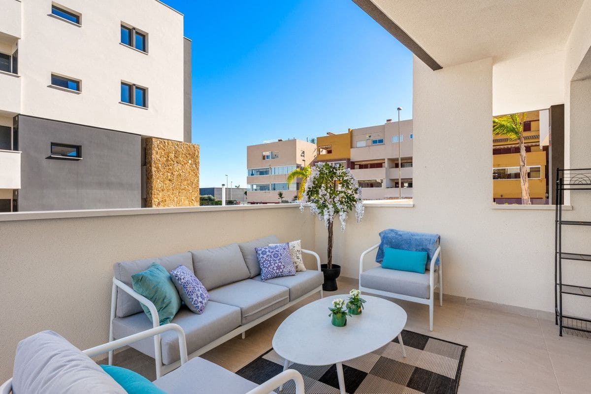 3 bedroom Apartment for sale in La Zenia with pool - € 589,900 (Ref: 10028728)
