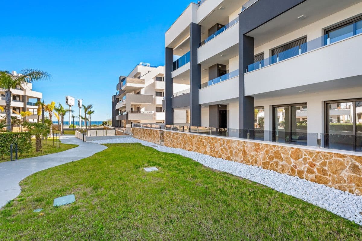 3 bedroom Apartment for sale in La Zenia with pool - € 589,900 (Ref: 10028728)