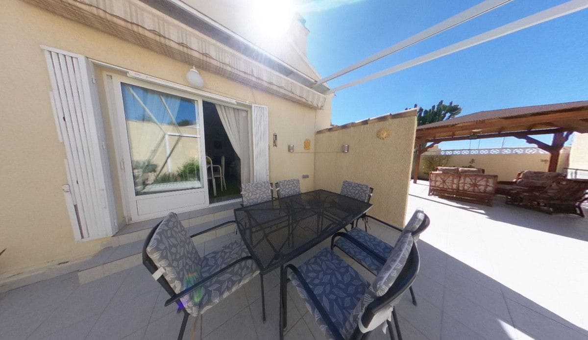 Chalet de 3 habitaciones en Orihuela Costa en venta con piscina - 364.950 € (Ref: 10028732)